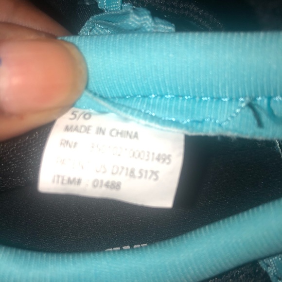 Water Shoes - Picture 4 of 4